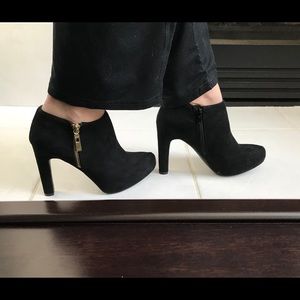 SALE! NWOTMarc Fisher high heel booties.Sz.Sz. 7.5